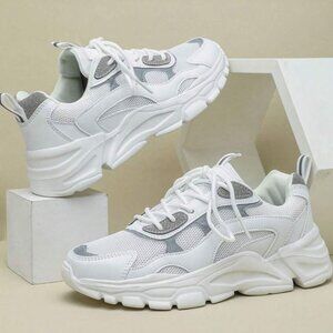 Lightweight sneakers US size 11 - New never worn